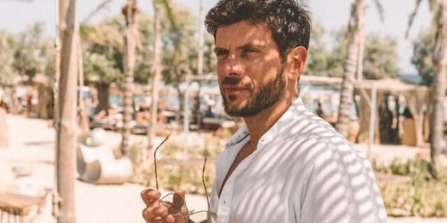 Μάνος Γαβράς: Η συνεργασία του με τη “φιλική” Τζένιφερ Λόπεζ και τον “απρόσιτο” Ρόμπερτ Ντε Νίρο