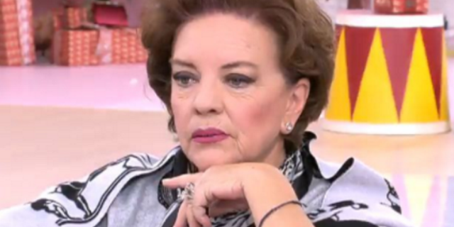 Μάρα Μεϊμαρίδη: Το ρατσιστικό σχόλιο για τον σύντροφο της Λάουρα Νάργες – “Τι ράτσα είναι ο κ. Σαντικάι;”