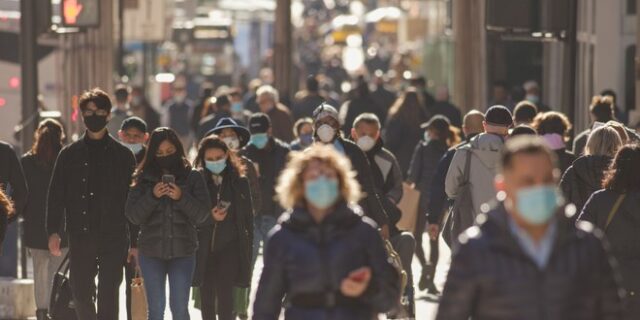 ΗΠΑ: Φόβοι για εξάπλωση της μετάλλαξης Όμικρον – Σε κατάσταση έκτακτης ανάγκης η Νέα Υόρκη