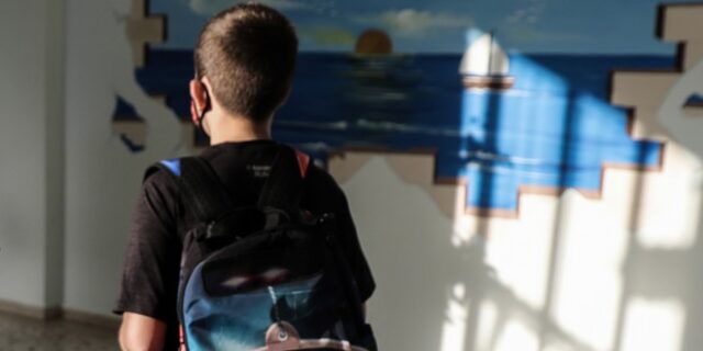 Αγρίνιο: Άγριο bullying σε 13χρονο μαθητή – Ανέβασαν βίντεο του ξυλοδαρμού στο TikTok