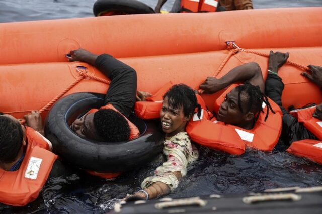 Γαλλία: Δεκάδες μετανάστες νεκροί σε ναυάγιο στη Μάγχη