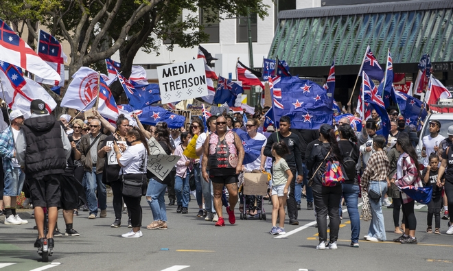Κορονοϊός – Νέα Ζηλανδία: Χιλιάδες διαδήλωσαν κατά του υποχρεωτικού εμβολιασμού