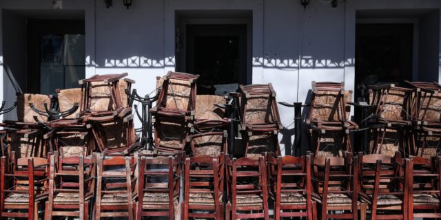 Λουκέτο στην εστίαση: “Κλείνουμε για να μείνουμε ανοικτοί”