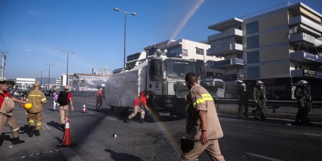 Επεισόδια στην Κηφισίας: Καταγγελία για τραυματισμό πυροσβέστη από κροτίδα αστυνομικών