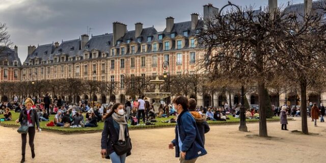 Κορονοϊός: Επιστροφή της Ευρώπης στις “μαύρες” μέρες της πανδημίας – Οι λόγοι