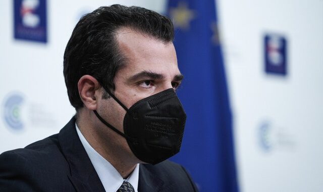 Πλεύρης: Προ των πυλών οι επιτάξεις γιατρών – Ίσως και νωρίτερα από το 6μηνο η τρίτη δόση