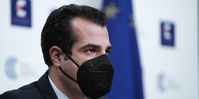 Πλεύρης: Οκτώ στους 10 που έχασαν τη ζωή τους από κορονοϊό ήταν ανεμβολίαστοι