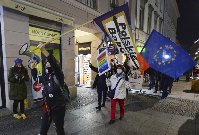 Η οφθαλμαπάτη του Polexit και το συνταγματικό πρόβλημα της ΕΕ