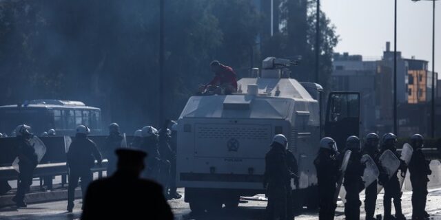 ΚΚΕ: Κατάργηση των μέσων καταστολής που απειλούν τη ζωή των διαδηλωτών