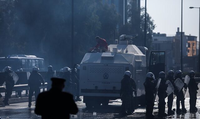 ΚΚΕ: Κατάργηση των μέσων καταστολής που απειλούν τη ζωή των διαδηλωτών