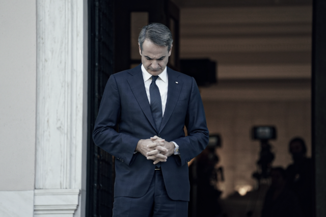 Νέα (ημι) μέτρα με δημοσκοπική λογική