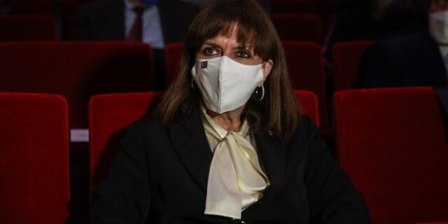 Σακελλαροπούλου για τη σφαγή των Καλαβρύτων: “Θυμόμαστε, σημαίνει φράζουμε το δρόμο σε παρόμοιες θηριωδίες”