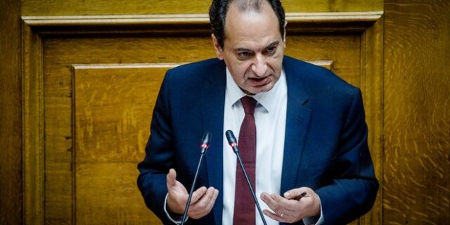 Σπίρτζης: Αντιδημοκρατικός κατήφορος Μητσοτάκη με πλήρη χειραγώγηση της ΕΥΠ
