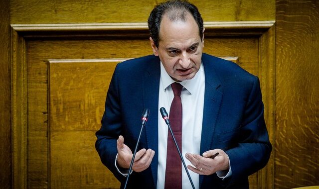 Σπίρτζης: Αντιδημοκρατικός κατήφορος Μητσοτάκη με πλήρη χειραγώγηση της ΕΥΠ