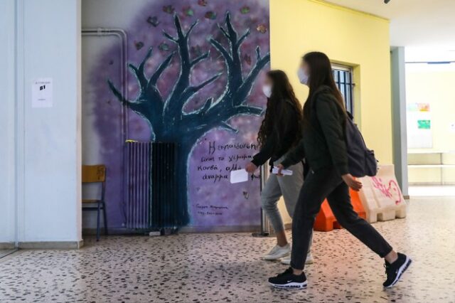 Κορονοϊός: Η κυβέρνηση λέει “όχι” σε κλείσιμο σχολείων και lockdown ακόμη κι αν το ζητήσουν οι Ειδικοί