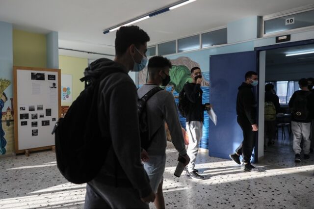 Κορονοϊός: Δεκάδες κρούσματα στη Λέσβο – Σκέψεις για μίνι lockdown