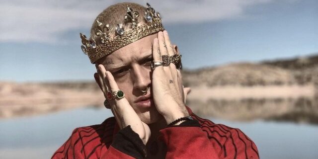 Έλενα Ακρίτα σε Ξιαρχό: “Ευτυχώς ζούμε στην εποχή που η Δανάη Μπάρκα κάνει εκπομπή”