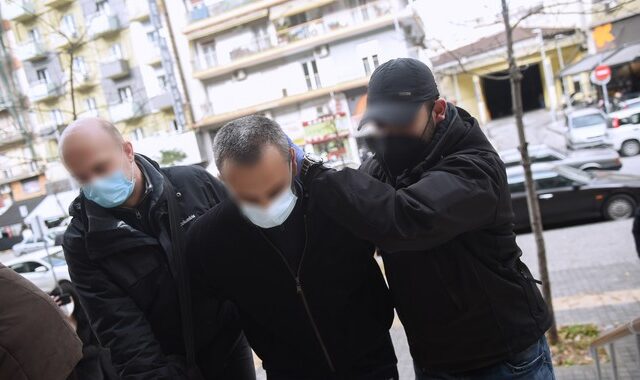 Γυναικοκτονία στη Θεσσαλονίκη: Με 23 μαχαιριές σκότωσε τη γυναίκα του – Σοκάρει το πόρισμα του ιατροδικαστή