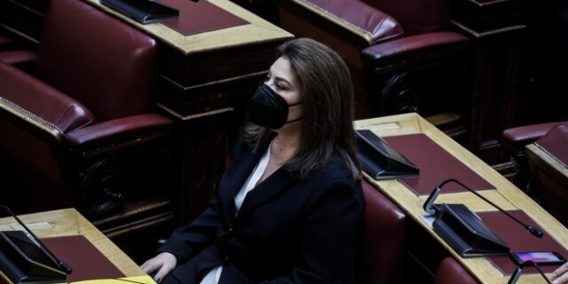 ΚΙΝΑΛ: Ορκίστηκε βουλευτής η Τόνια Αντώνιου στη θέση της Φώφης Γεννηματά