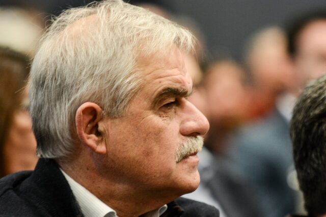 Τόσκας για εμβολιασμό: “Η κυβέρνηση φοβάται μη χάσει πελατεία, εμεις;”