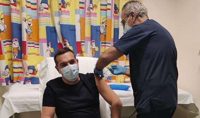 Αλέξης Τσίπρας: Έκανε την τρίτη δόση του εμβολίου – Η ανάρτηση στο facebook