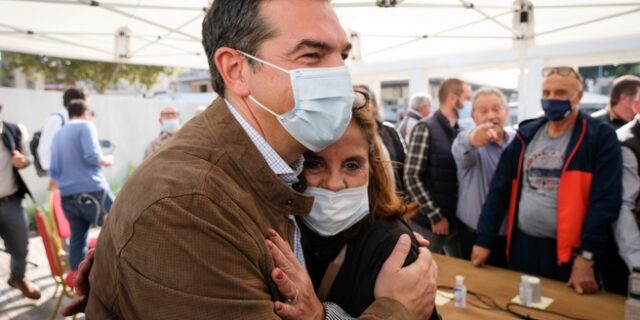 Τσίπρας για πυροσβέστες: “Τότε τους χειροκροτούσαν, τώρα τους ξυλοφορτώνουν”