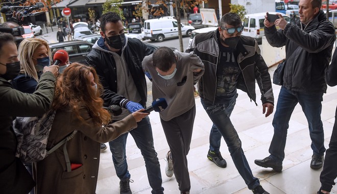 Θεσσαλονίκη: Προθεσμία για την Πέμπτη πήρε ο δράστης της φονικής ληστείας- “Εκπυρσοκρότησε το όπλο”