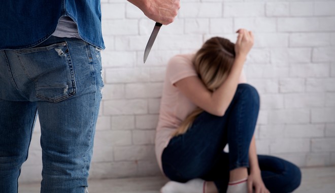 Σέρρες: Νέο περιστατικό έμφυλης βίας – Τραυμάτισε με μαχαίρι την 37χρονη σύντροφό του
