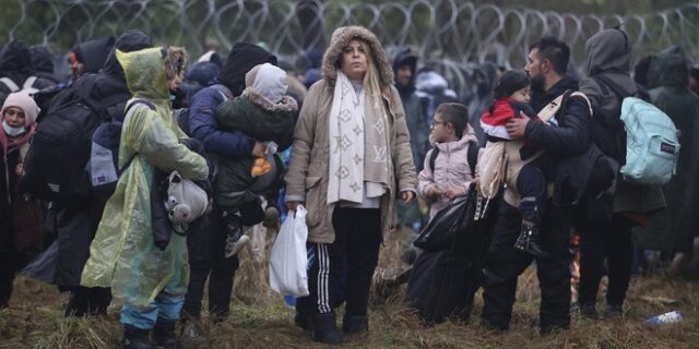 Μεταναστευτικό: Η Ευρωπαϊκή Ένωση κατηγορεί το Μινσκ και υψώνει “τείχος” στα σύνορα της Πολωνίας