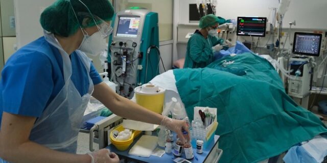 Κορονοϊός: 7.665 νέα κρούσματα σήμερα στην Ελλάδα, 94 νεκροί και 624 διασωληνωμένοι