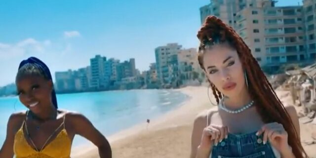 Hurriyet: Η Νίνι εξόργισε τους Ελληνοκύπριους – Πρόκληση με βίντεο κλιπ στα Βαρώσια