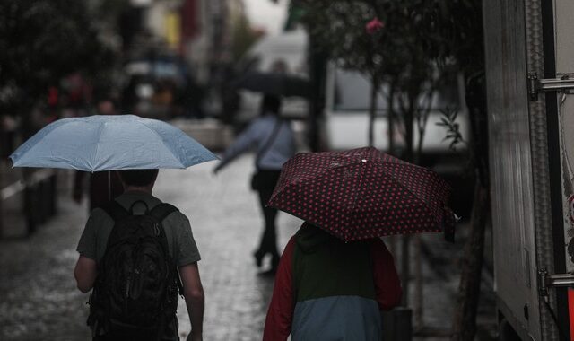 Καιρός: Τοπικές βροχές με χαμηλές θερμοκρασίες