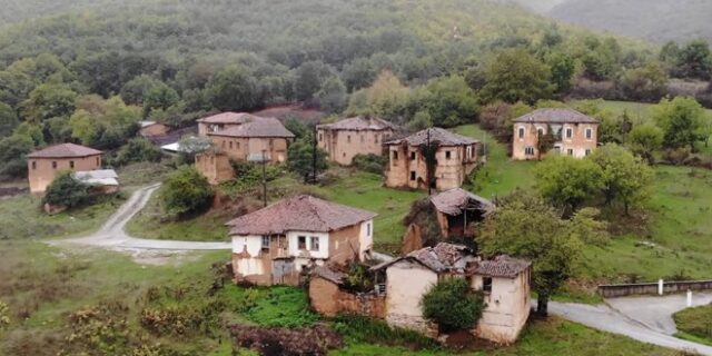 Γαβρός: Το ερειπωμένο χωριό που έχει αποτελέσει τα σκηνικά αρκετών κινηματογραφικών ταινιών