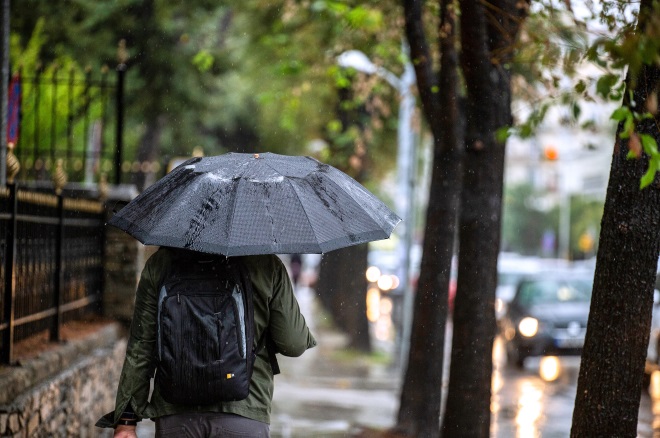 Καιρός: Βροχές στο μεγαλύτερο μέρος της χώρας και σποραδικές καταιγίδες
