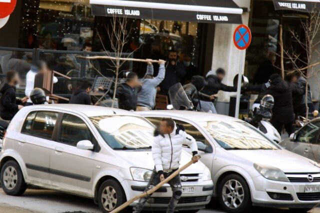 Θεσσαλονίκη: Στο αυτόφωρο οι τρεις συλληφθέντες για τα άγρια επεισόδια έξω από τα δικαστήρια