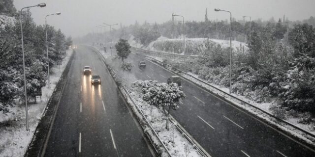 Στα “λευκά” η Θεσσαλονίκη – Σε ποια σημεία χρειάζονται αντιολισθητικές αλυσίδες