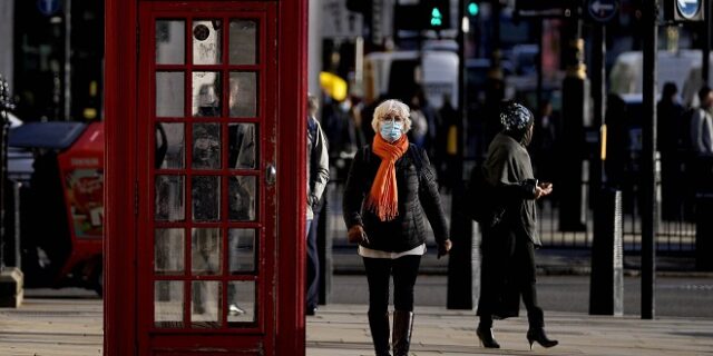 Βρετανία: “Έσπασε” κι άλλο ρεκόρ κρουσμάτων – Πάνω από 122.000 σε 24 ώρες