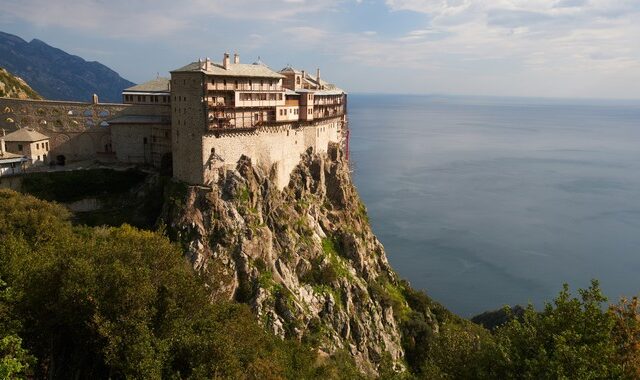 Εξαφάνιση μοναχού στο Άγιο Όρος: Βρέθηκε η βάρκα του
