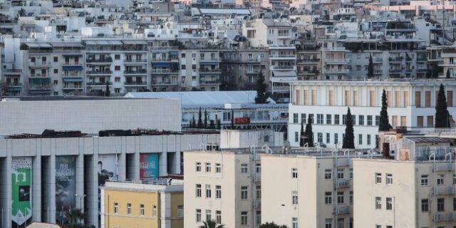 Αγορά σπιτιού: Οι 4 επαγγελματίες που σίγουρα θα χρειαστείτε
