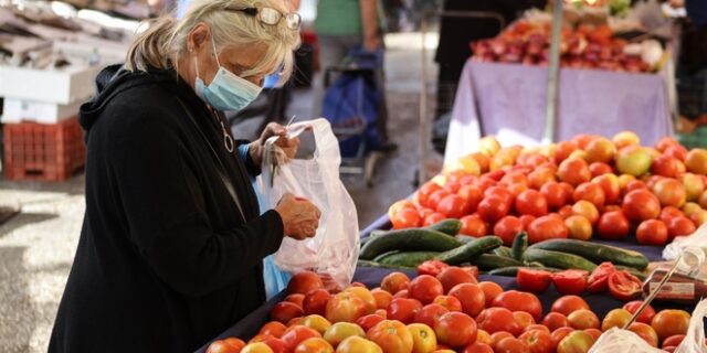 Ακρίβεια: Έρχονται μεθεόρτια με νέες ανατιμήσεις – Η ανασφάλεια βάζει “φρένο” στους καταναλωτές