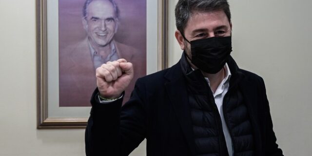 Ο Ανδρουλάκης στην Κουμουνδούρου