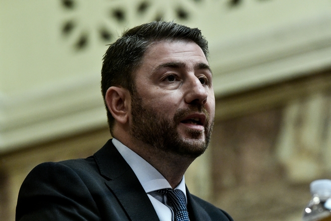 Ανδρουλάκης: “Οι παλινωδίες της κυβέρνησης βάζουν την κοινωνία σε μεγάλο κίνδυνο”