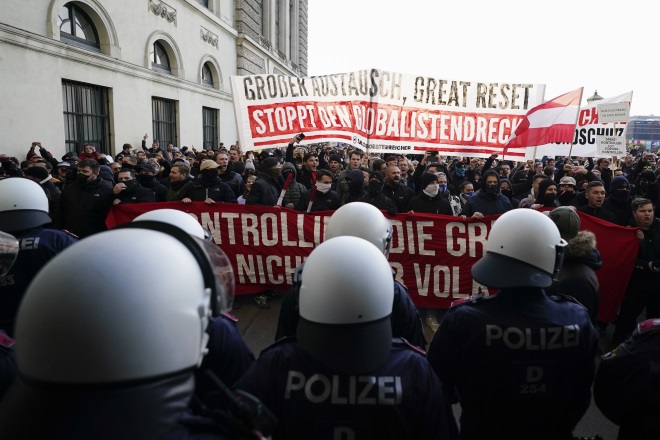 Αυστρία: Δεκάδες χιλιάδες διαδηλωτές κατά της καραντίνας
