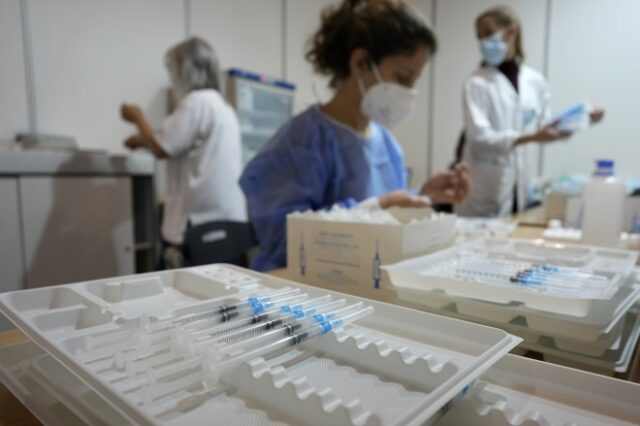 Κακοκαιρία Ελπίδα: Αναβάλλονται οι εμβολιασμοί σε Αττική και Εύβοια