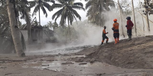 Ινδονησία: Στους 14 οι νεκροί από την έκρηξη του ηφαιστείου Σεμέρου