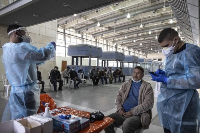 Ισραήλ: Η παραλλαγή Όμικρον έφερε το πέμπτο κύμα της πανδημίας Covid-19
