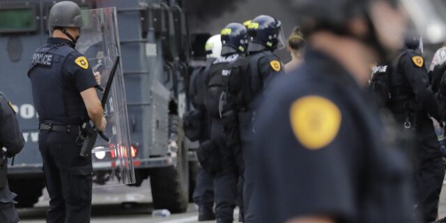 ΗΠΑ: Ένοπλος σκότωσε τέσσερα άτομα στο Ντένβερ, προτού πέσει νεκρός