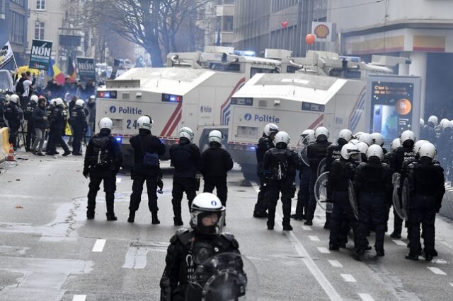 Βέλγιο: Επεισόδια σε διαδήλωση κατά των μέτρων για τον κορονοϊό