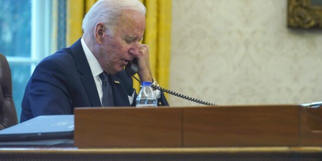 ΗΠΑ: Απρόοπτο σε τηλεφώνημα του Μπάιντεν – Άκουσε κωδικοποιημένη βρισιά απο πολίτη