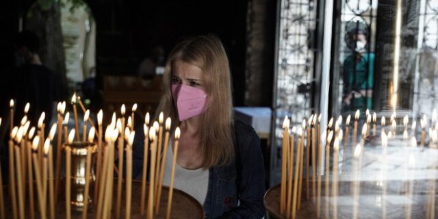 Κορονοϊός: Υποχρεωτικές μάσκες και στις εκκλησίες